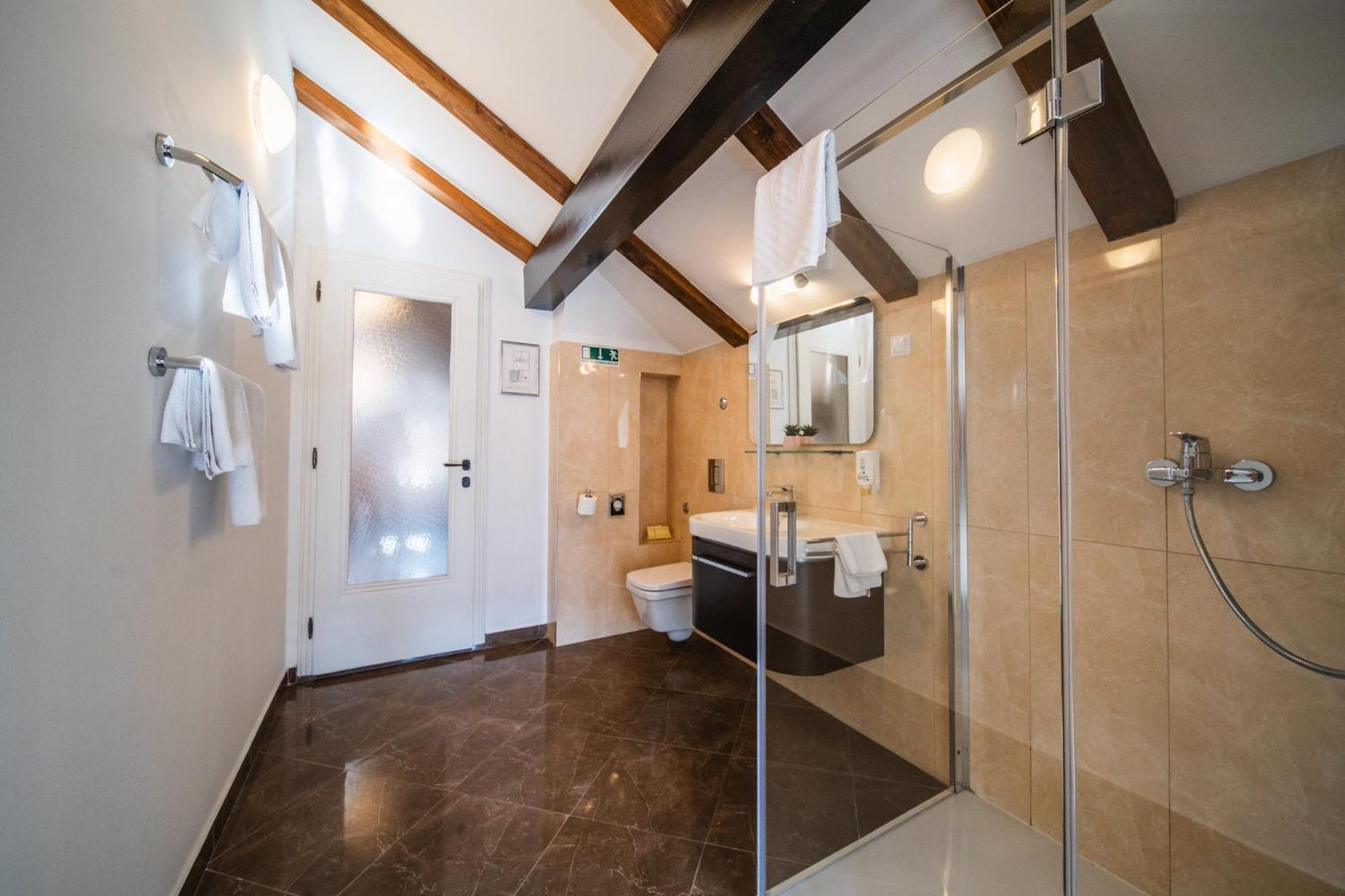 Sunce Palace Apartments With Free Offsite Parking Dubrovnik Exterior photo