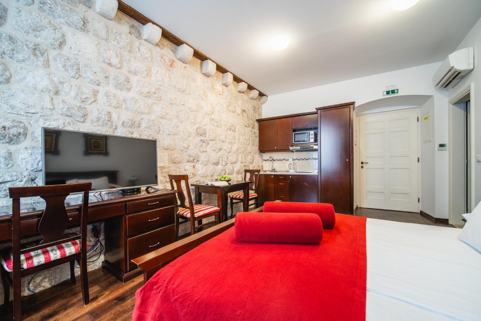 Sunce Palace Apartments With Free Offsite Parking Dubrovnik Exterior photo