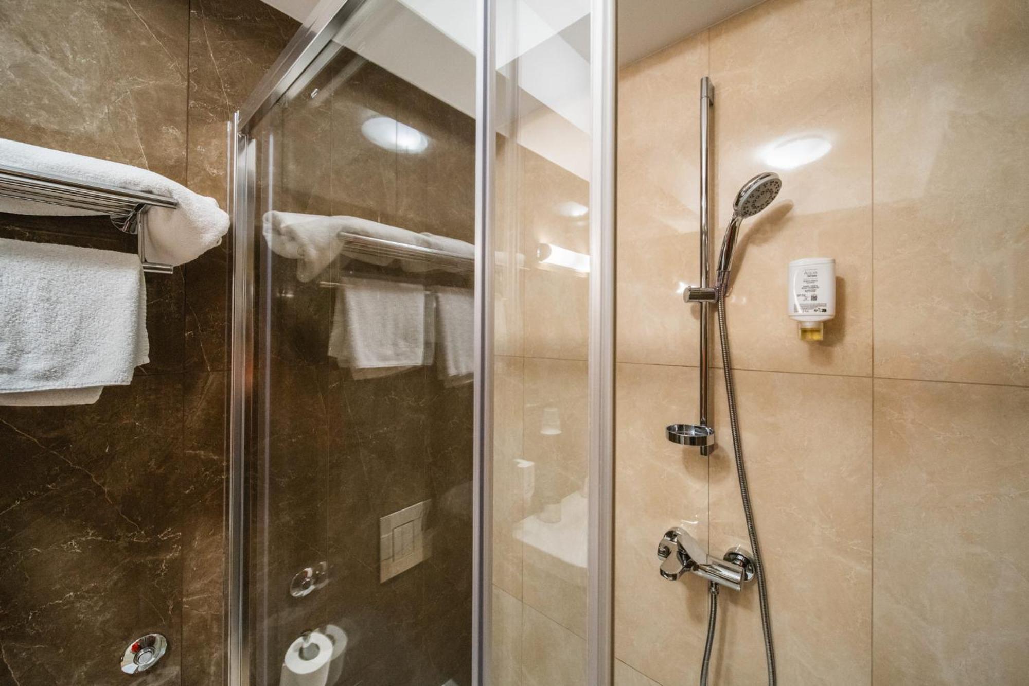 Sunce Palace Apartments With Free Offsite Parking Dubrovnik Exterior photo