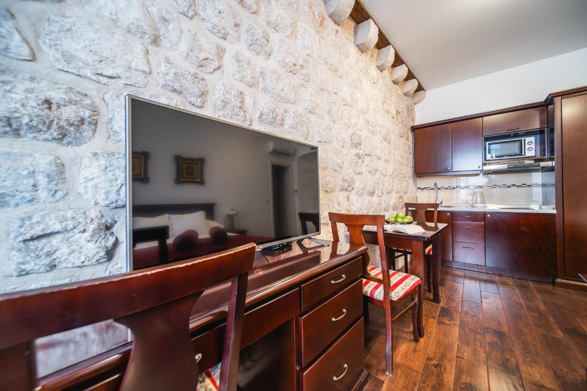 Sunce Palace Apartments With Free Offsite Parking Dubrovnik Exterior photo